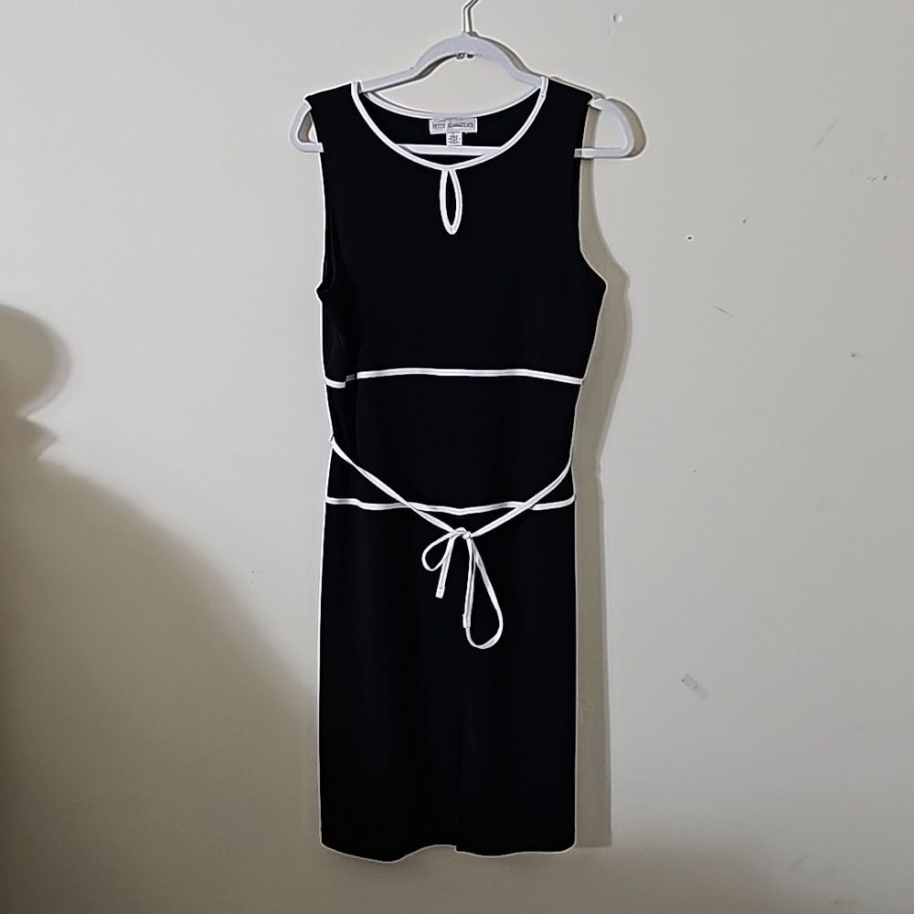 Petite Sophisticate Black Trimmed with white Sleeveless dress Size L